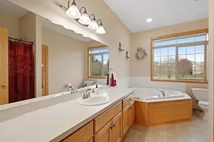 23352 Isanti St NE, Bethel, MN 55005 - Photo 9