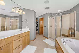 21157 Ridgewood Tr, Lakeville, MN 55044 - Photo 15