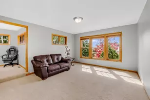 21157 Ridgewood Tr, Lakeville, MN 55044 - Photo 19