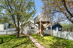 2431 Hammond Ave, Superior, WI 54880 - Photo 17
