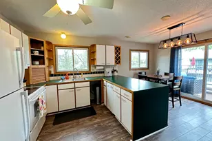 4367 Arden View Ct, Arden Hills, MN 55112 - Photo 9