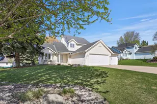 3473 Sunbury Dr, Woodbury, MN 55125 - Photo 3