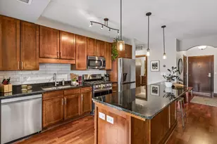 317 Groveland Ave, Minneapolis, MN 55403 - Photo 17