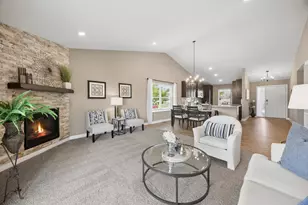 18192 Hartlin Ave, Lakeville, MN 55044 - Photo 11