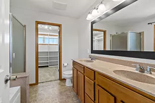1788 Switchgrass Ct, Shakopee, MN 55379 - Photo 15