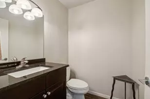 1058 Cedar View Dr, Minneapolis, MN 55405 - Photo 11