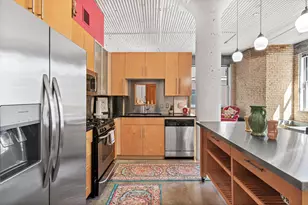 225 9th St E, Saint Paul, MN 55101 - Photo 3