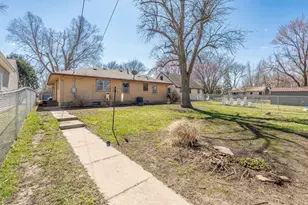 709 Shakopee Ave E, Shakopee, MN 55379 - Photo 33