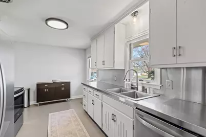 2554 Xenwood Avenue S, Saint Louis Park, MN 55416 - Photo 9