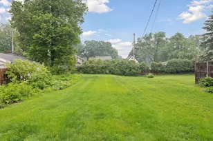 129 Chicago Ave N, Wayzata, MN 55391 - Photo 29