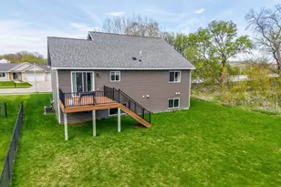 862 Portsmith Dr NW, Rochester, MN 55901 - Photo 5