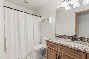 4441 Hillvale Ave N, Oakdale, MN 55128 - Photo 25