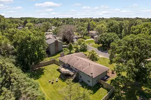 2080 Kelly Dr, Golden Valley, MN 55427 - Photo 7
