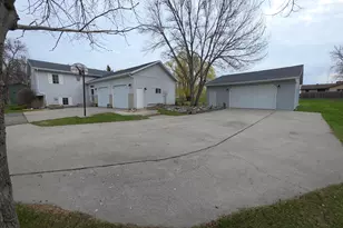 6212 13th St N, Moorhead, MN 56560 - Photo 73