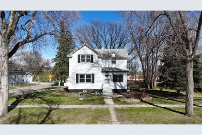 404 2nd Street S, Wahpeton,  58075 - Photo 1