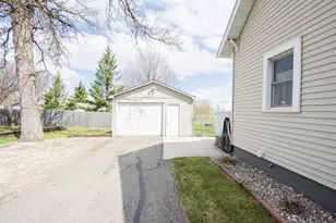 240 Falcon St, Audubon, MN 56511 - Photo 5