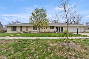 324 Juniper St, Brainerd, MN 56401 - Photo 1