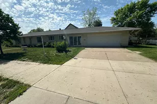 324 Juniper St, Brainerd, MN 56401 - Photo 3
