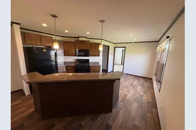 409 N Silver Street, Wykoff, MN 55990 - Photo 5