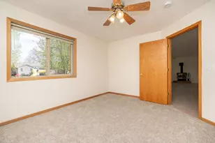 1105 Apgar St S, Shakopee, MN 55379 - Photo 29