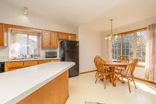1105 Apgar St S, Shakopee, MN 55379 - Photo 9