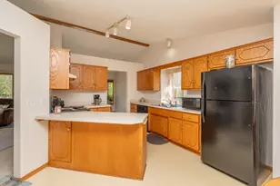 1105 Apgar St S, Shakopee, MN 55379 - Photo 11