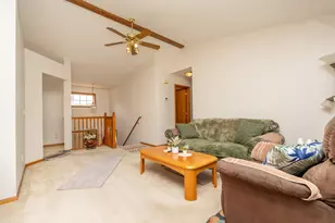 1105 Apgar St S, Shakopee, MN 55379 - Photo 7