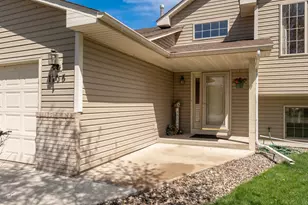 1105 Apgar St S, Shakopee, MN 55379 - Photo 3