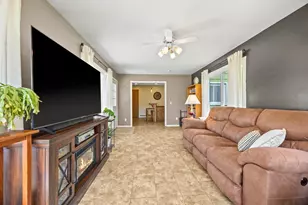 610 3rd Ave SW, Hutchinson, MN 55350 - Photo 5