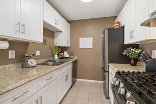 3235 Hill Ridge Dr, Eagan, MN 55121 - Photo 11