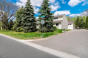 3235 Hill Ridge Dr, Eagan, MN 55121 - Photo 33
