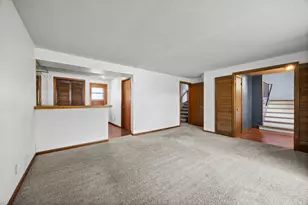 961 Oakwood Dr, New Brighton, MN 55112 - Photo 3