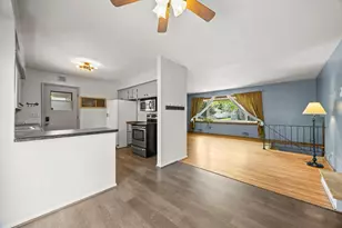 961 Oakwood Dr, New Brighton, MN 55112 - Photo 11
