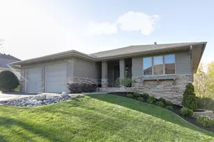 14110 46th Pl N, Plymouth, MN 55446 - Photo 3
