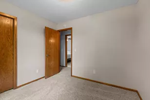 1009 Gramsey Pl, Burnsville, MN 55306 - Photo 41