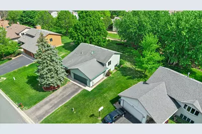 1009 Gramsey Place, Burnsville, MN 55306 - Photo 5