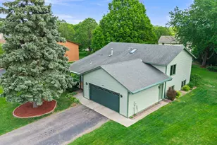 1009 Gramsey Pl, Burnsville, MN 55306 - Photo 7