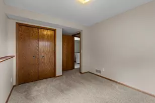 1009 Gramsey Pl, Burnsville, MN 55306 - Photo 47