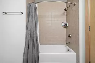 215 10th Ave S, Minneapolis, MN 55415 - Photo 35