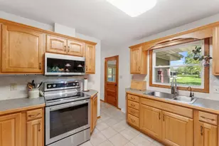 2019 Meadow Hill Dr, Menomonie, WI 54751 - Photo 9