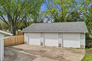 309 8th Ave NW, Waseca, MN 56093 - Photo 1