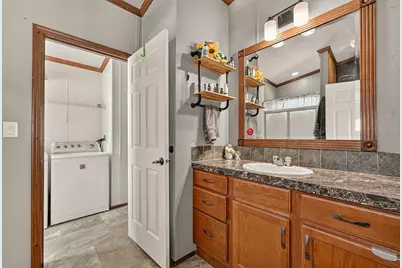 405 N Pleasant Avenue, Spring Valley, MN 55975 - Photo 27