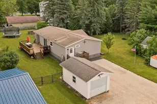 405 N Pleasant Ave, Spring Valley, MN 55975 - Photo 1