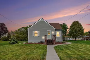 305 Oak Ave SE, Montgomery, MN 56069 - Photo 1
