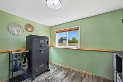 721 Horseshoe Lane, Braham, MN 55006 - Photo 21