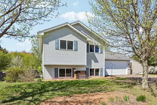 721 Horseshoe Ln, Braham, MN 55006 - Photo 3