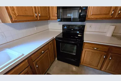 801 5th Avenue NW, Austin, MN 55912 - Photo 9