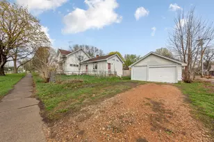 1606 Greeley Ave N, Glencoe, MN 55336 - Photo 3