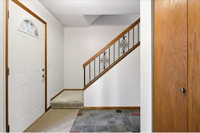 513 Laredo Lane, Chanhassen, MN 55317 - Photo 3