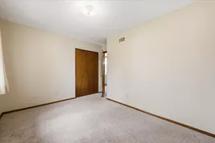 513 Laredo Ln, Chanhassen, MN 55317 - Photo 25